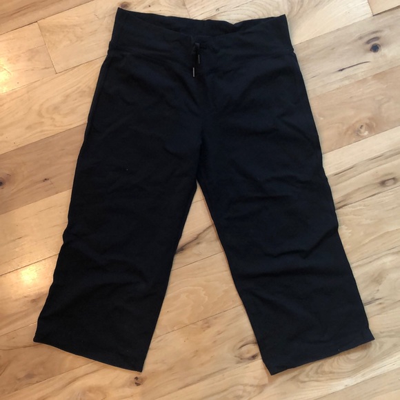 Lululemon - Picture 1 of 5